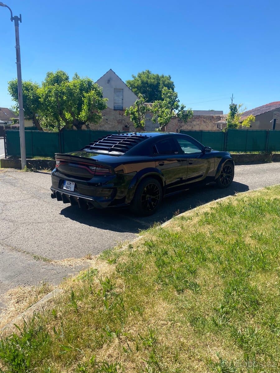 Dodge CHARGER - 2