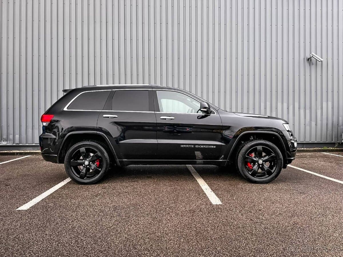 2020 Jeep CHEROKEE - 2