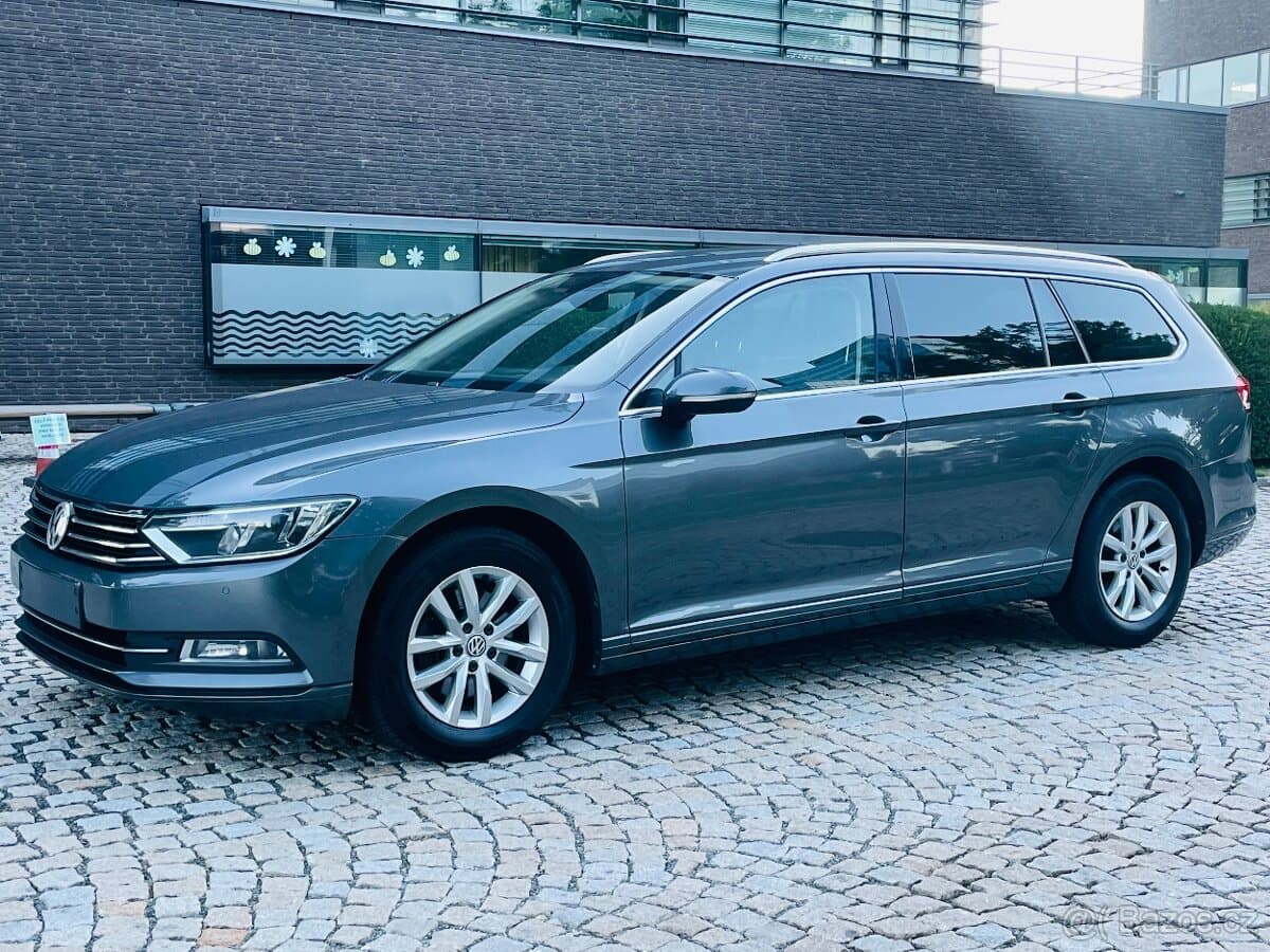 2016 Volkswagen PASSAT - 2