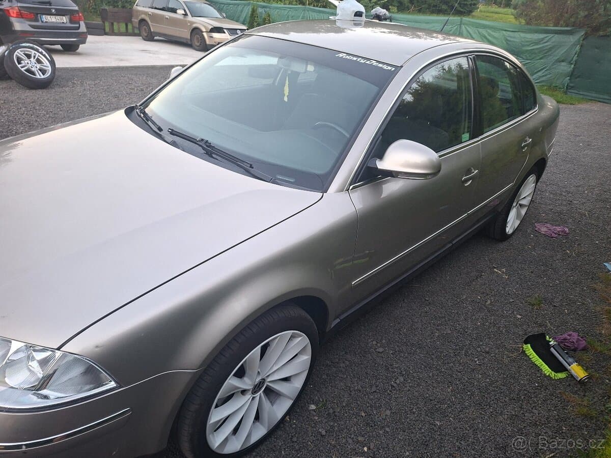 2005 Volkswagen PASSAT - 2