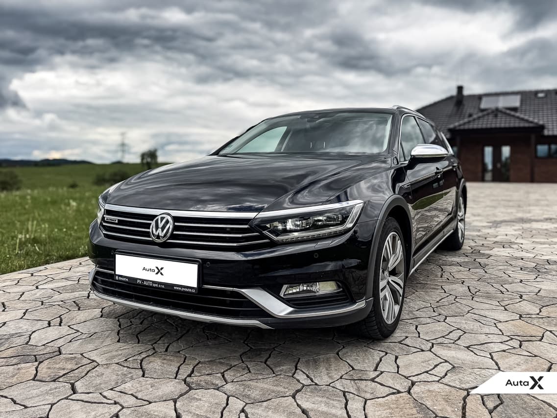 2017 Volkswagen PASSAT - 2
