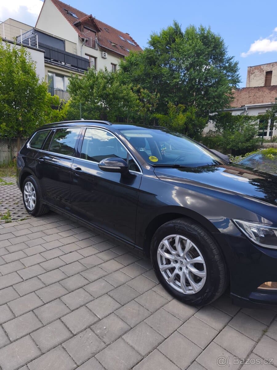 2015 Volkswagen PASSAT - 2