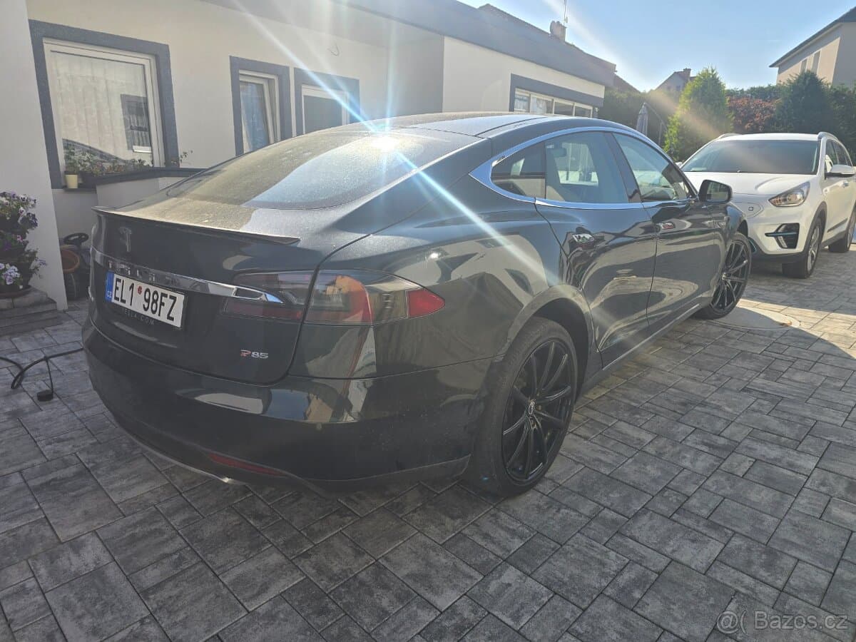 2014 Tesla MODEL S - 2