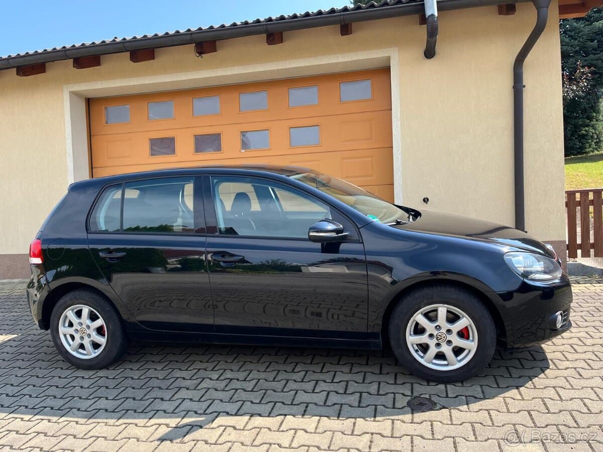 2012 Volkswagen GOLF - 2