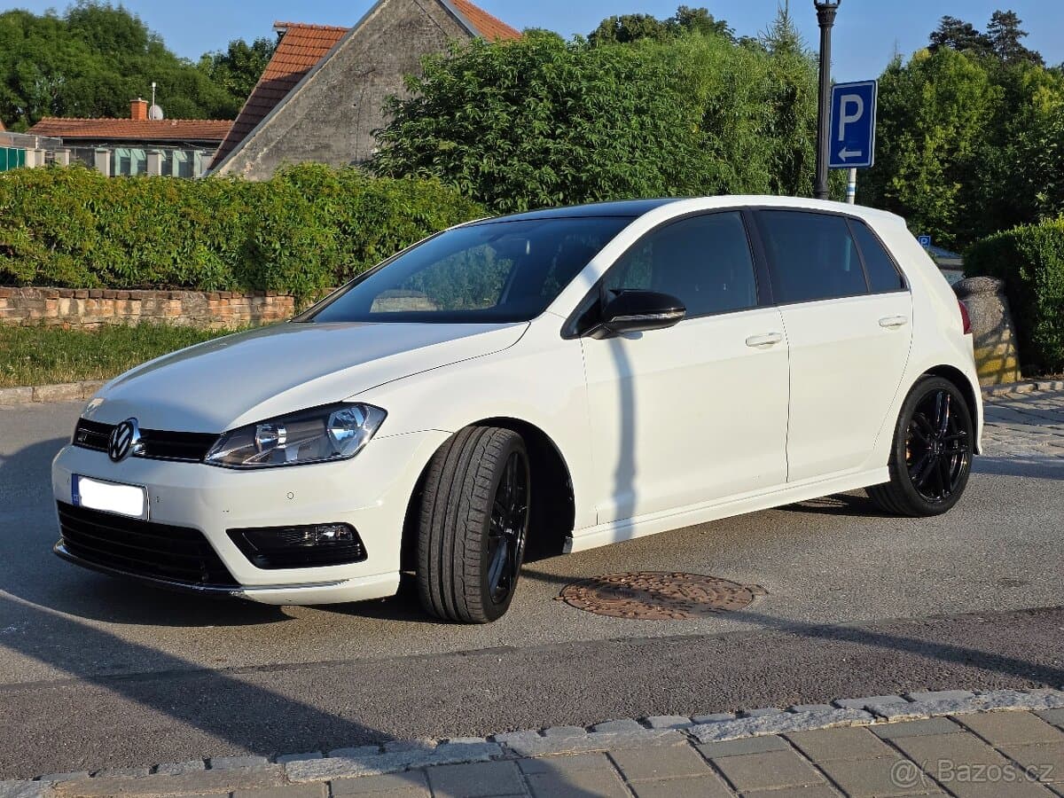 2014 Volkswagen GOLF - 2