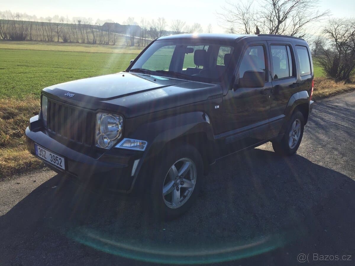 2009 Jeep CHEROKEE - 2