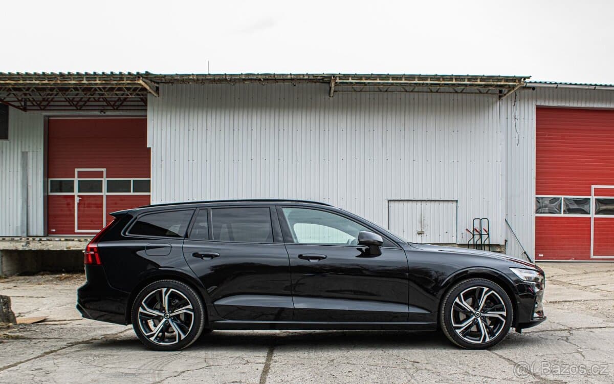 2023 Volvo V60 - 2