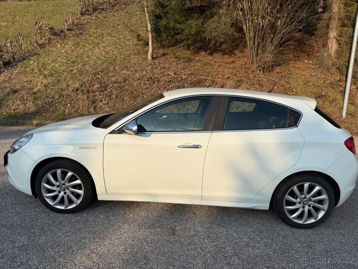 2012 Alfa Romeo GIULIETTA - 2