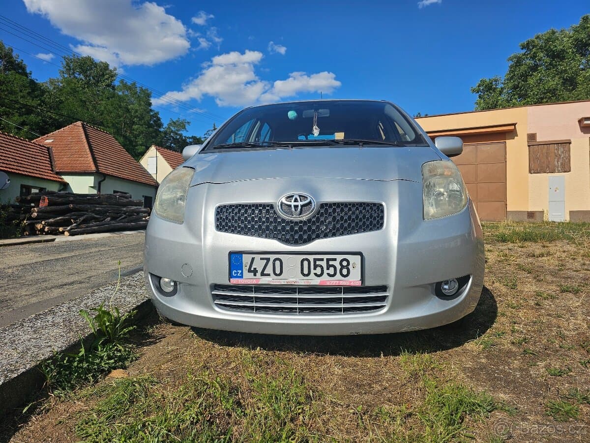 Toyota YARIS - 2
