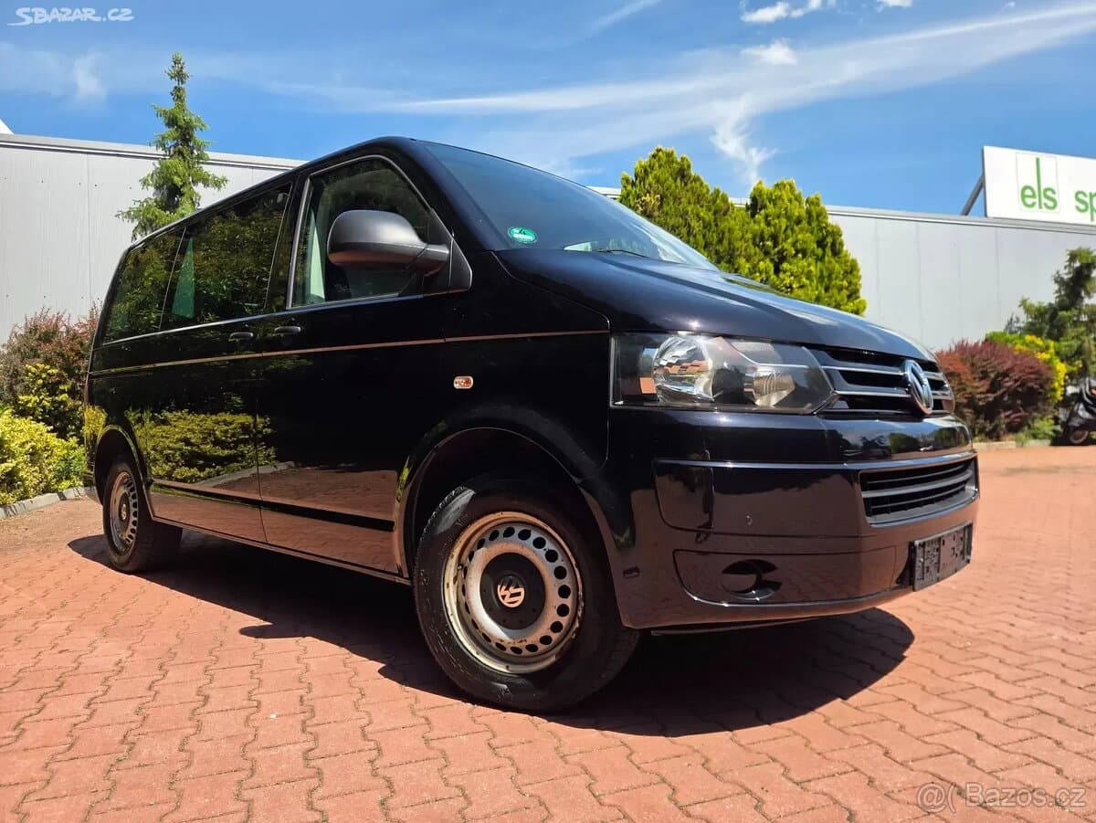 2012 Volkswagen MULTIVAN - 2