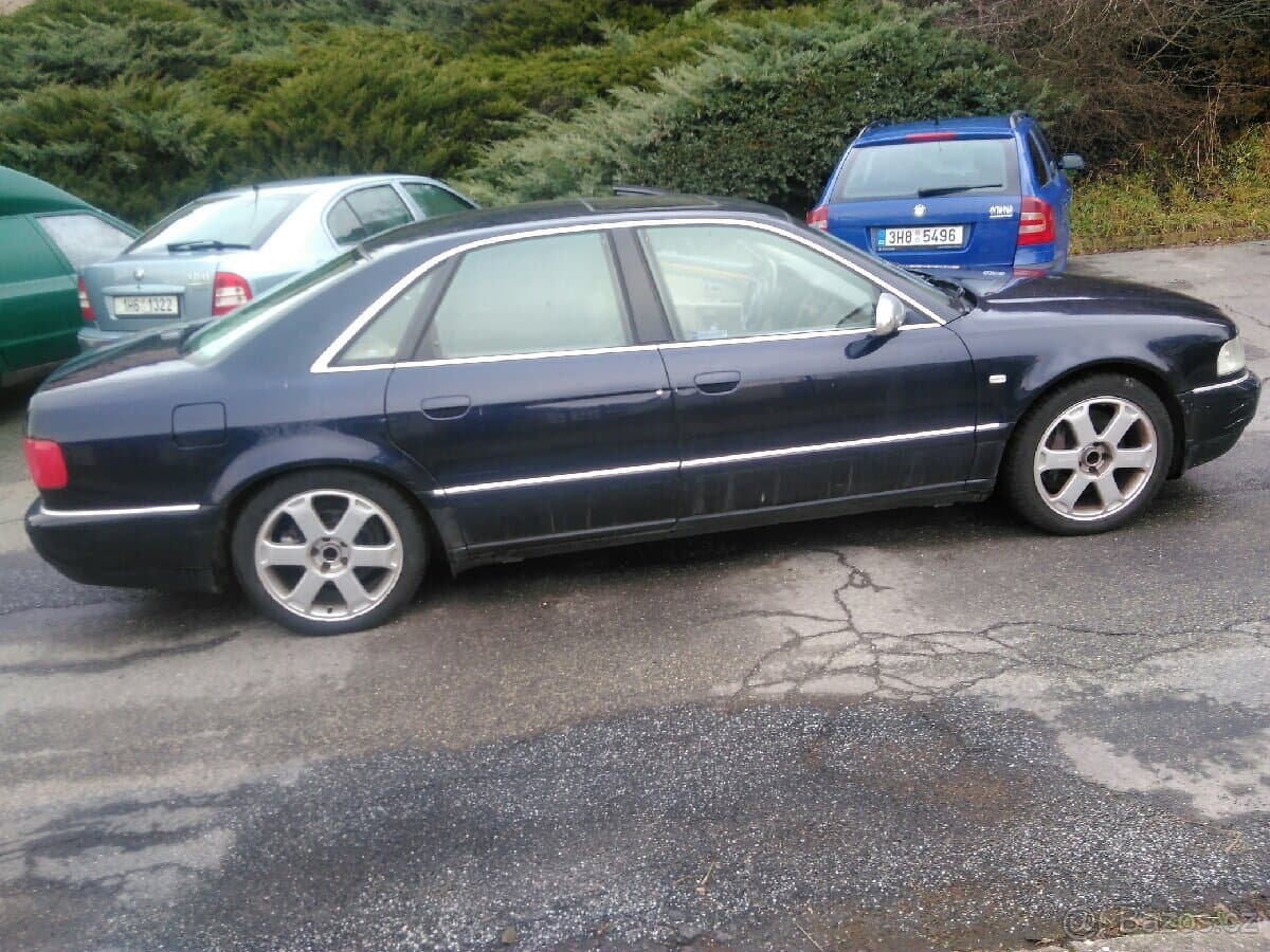 2000 Audi S8 - 2
