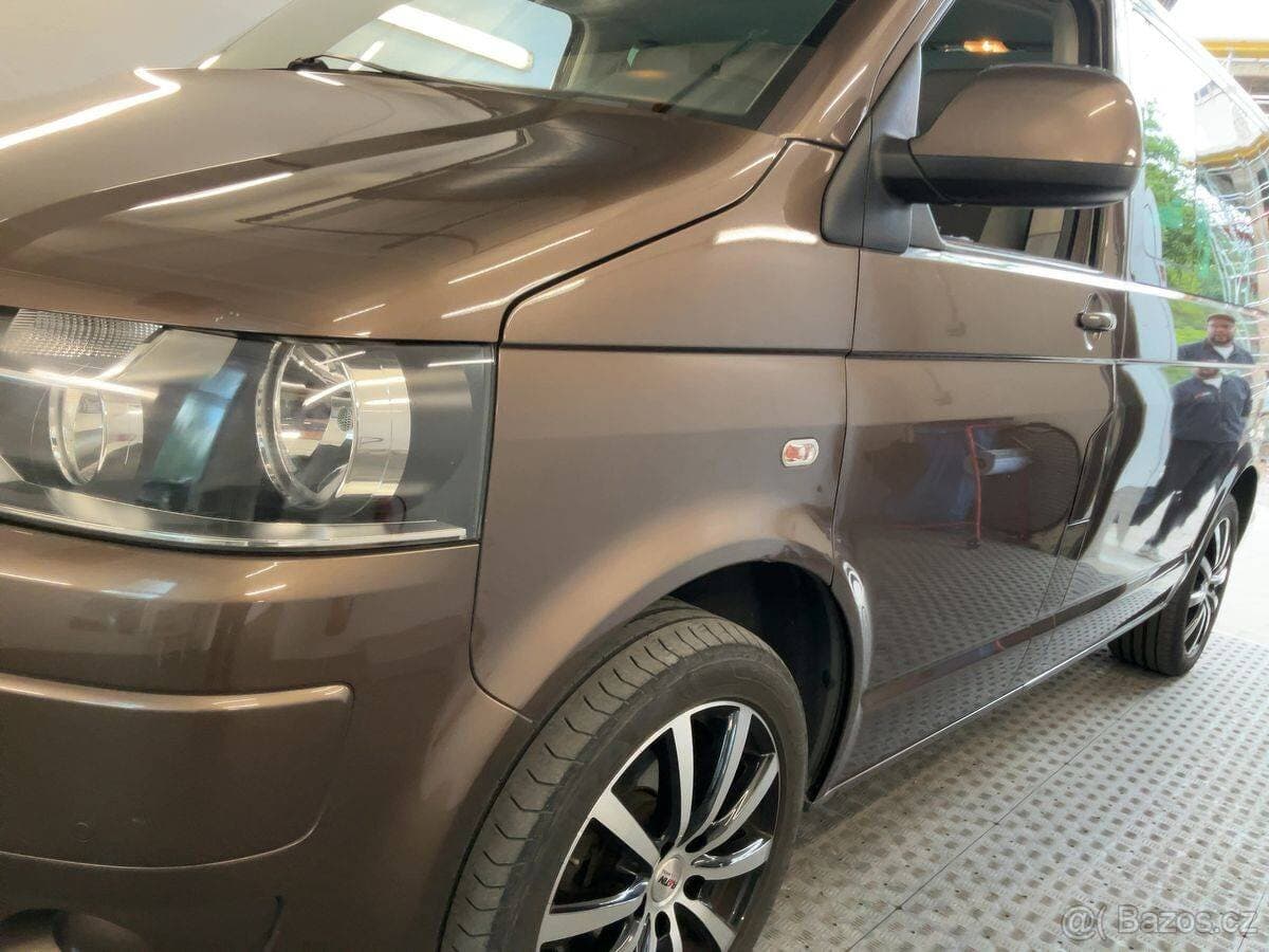 2011 Volkswagen CARAVELLE - 2