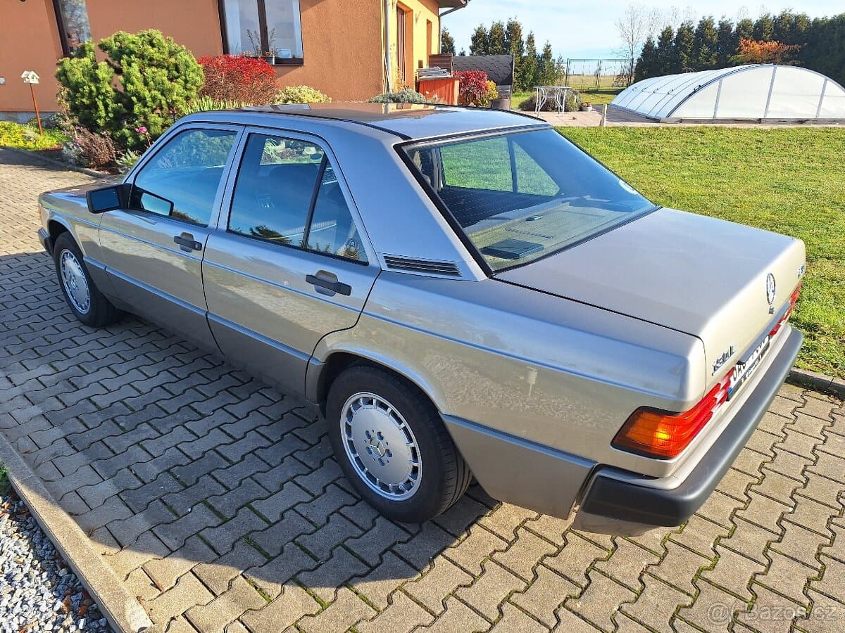 1989 Mercedes-Benz 190 - 2