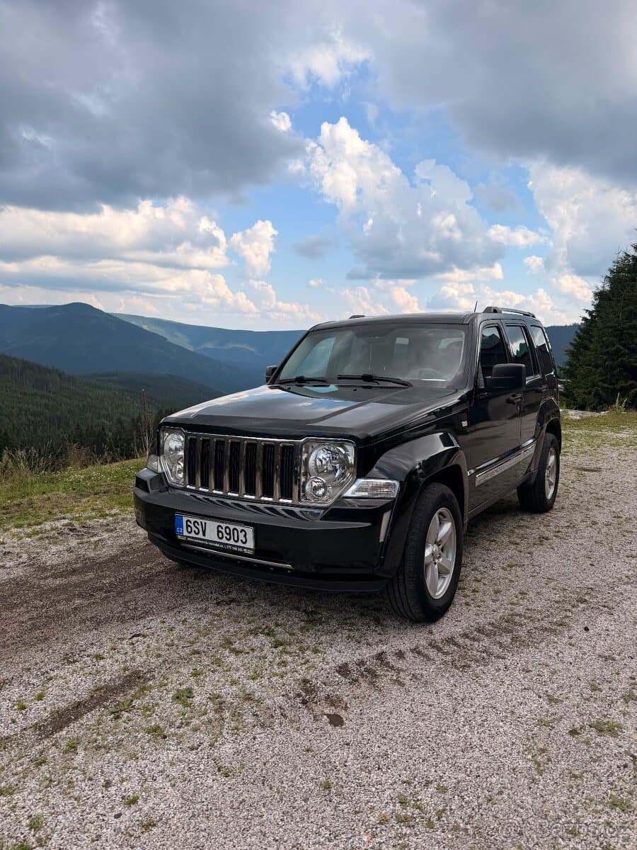 2010 Jeep CHEROKEE - 2