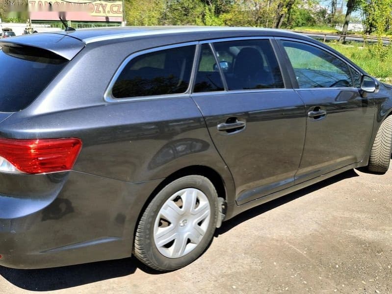 2013 Toyota AVENSIS - 2