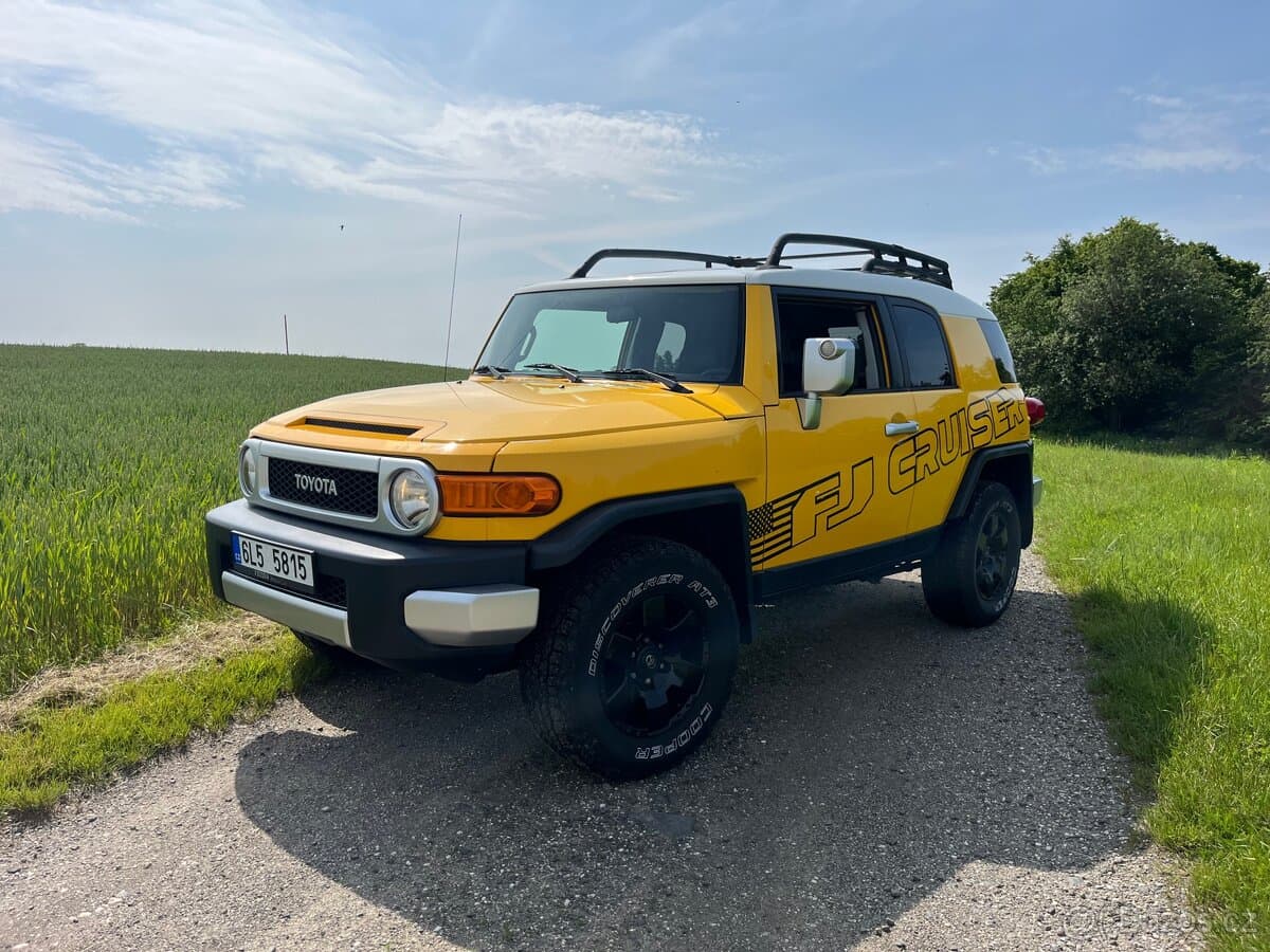Toyota FJ - 2