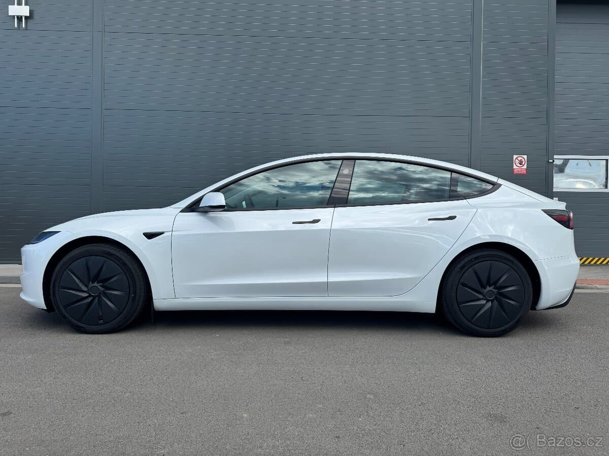 2026 Tesla MODEL 3 - 2