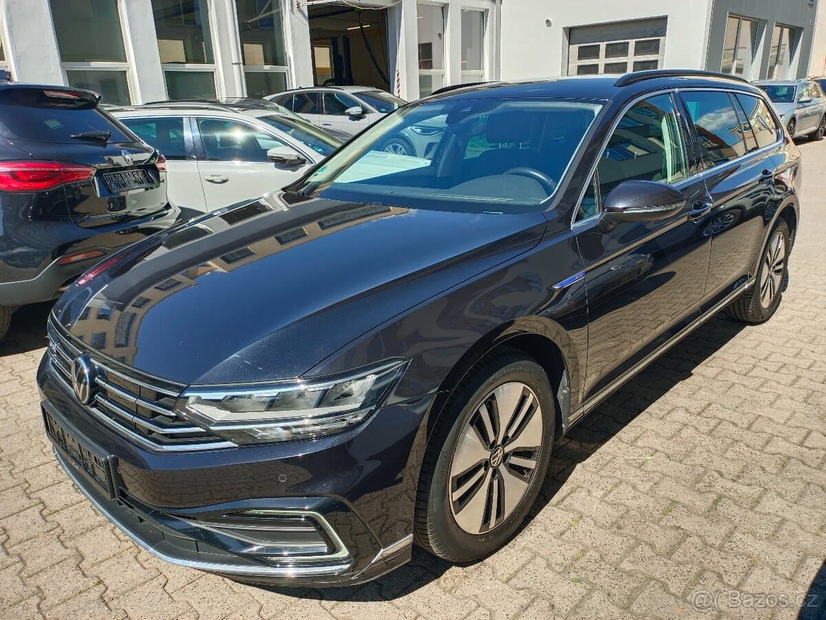 2021 Volkswagen PASSAT - 2
