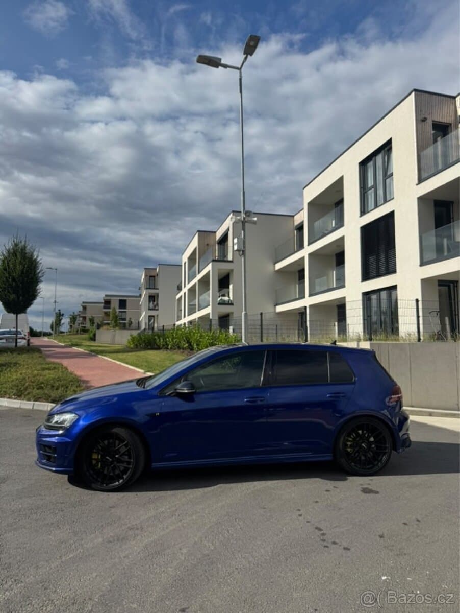 2016 Volkswagen GOLF - 2