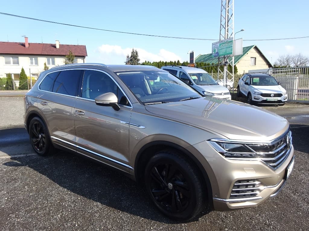 2019 Volkswagen TOUAREG - 2