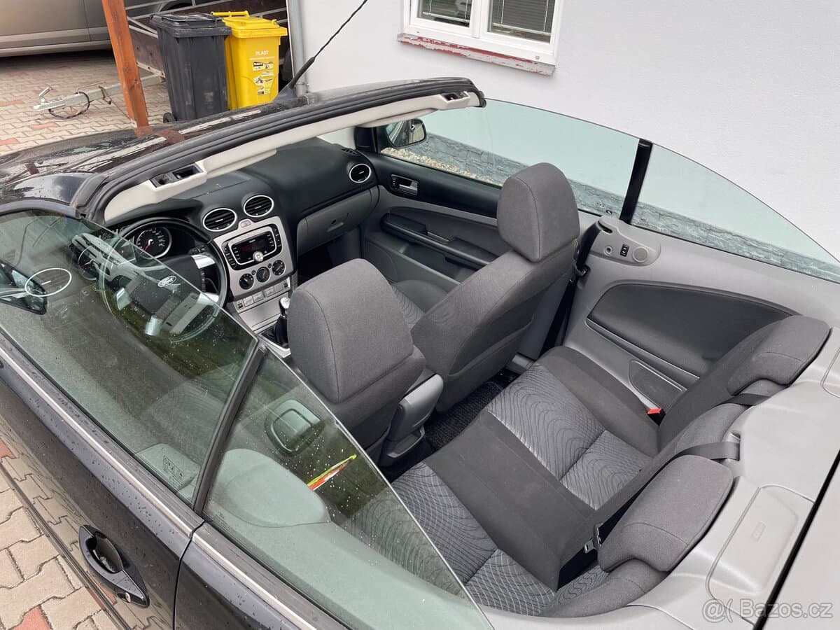 2009 Ford FOCUS - 2