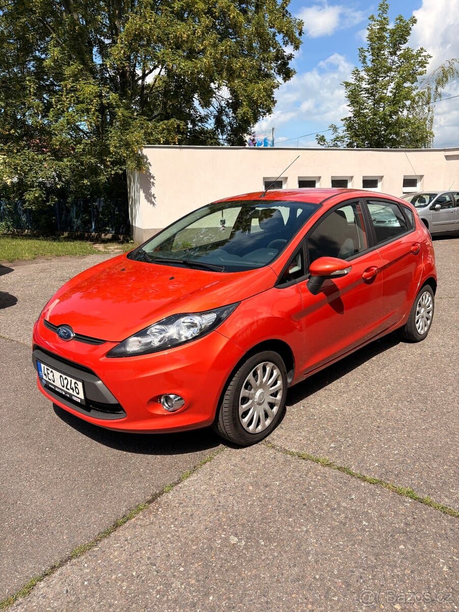 2011 Ford FIESTA - 2