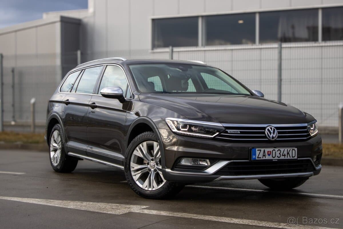 2018 Volkswagen PASSAT - 2