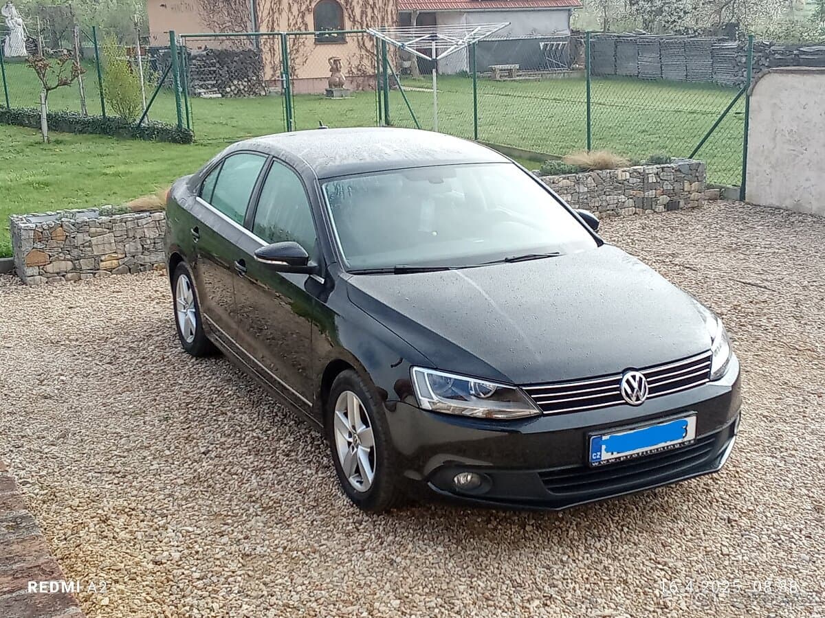 Volkswagen JETTA - 2