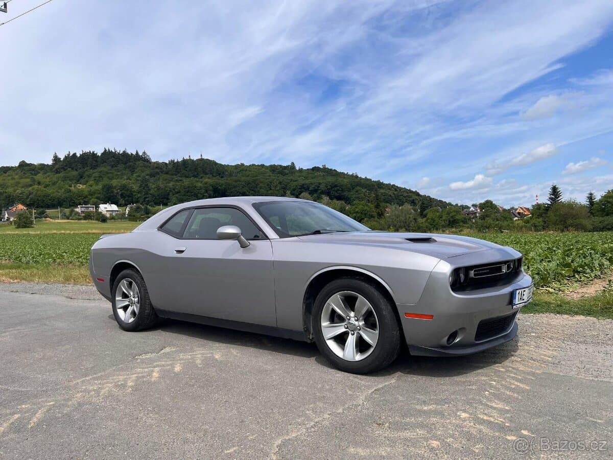 2018 Dodge CHALLENGER - 2