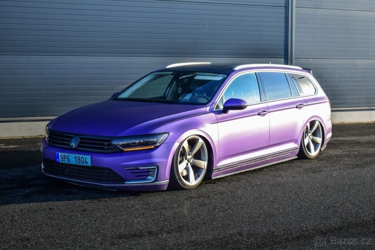 2016 Volkswagen PASSAT - 2
