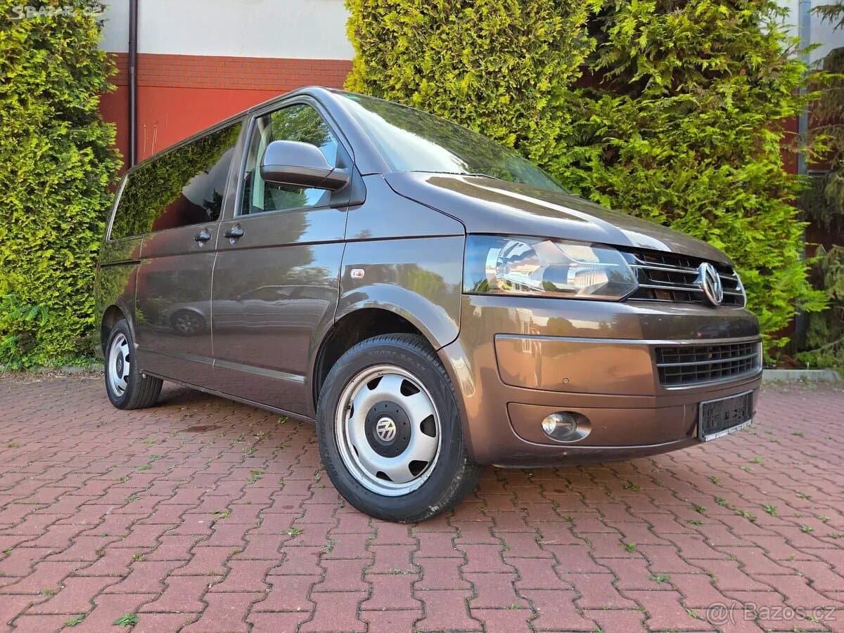 2010 Volkswagen MULTIVAN - 2