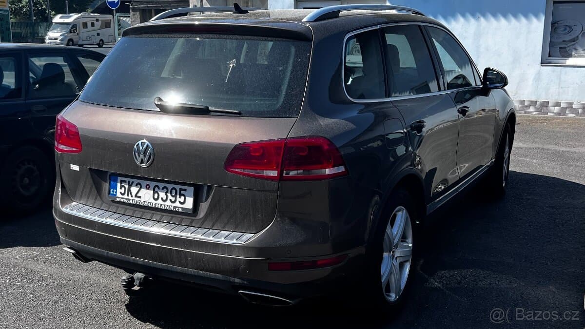 2012 Volkswagen TOUAREG - 2