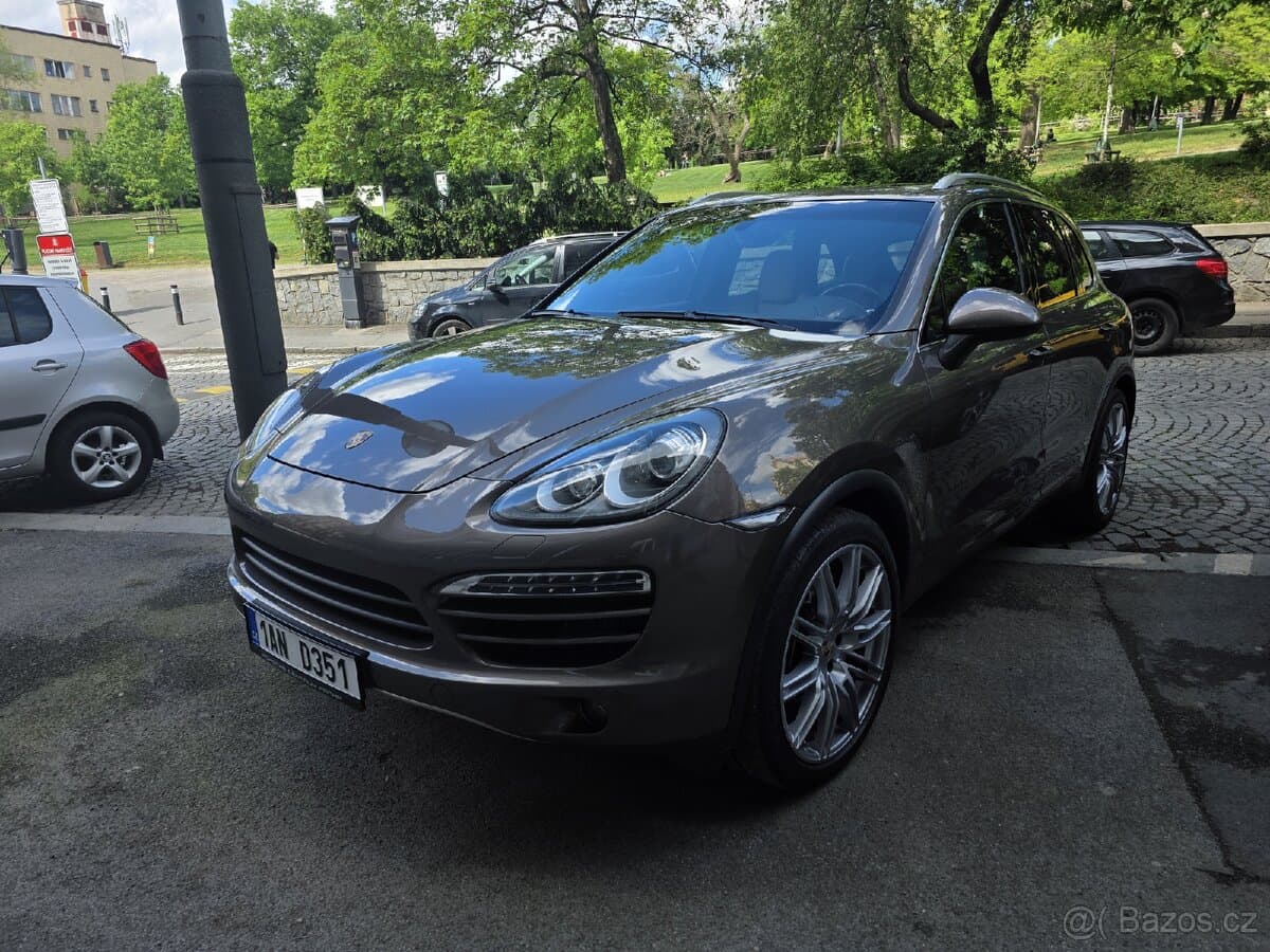 2012 Porsche CAYENNE - 2