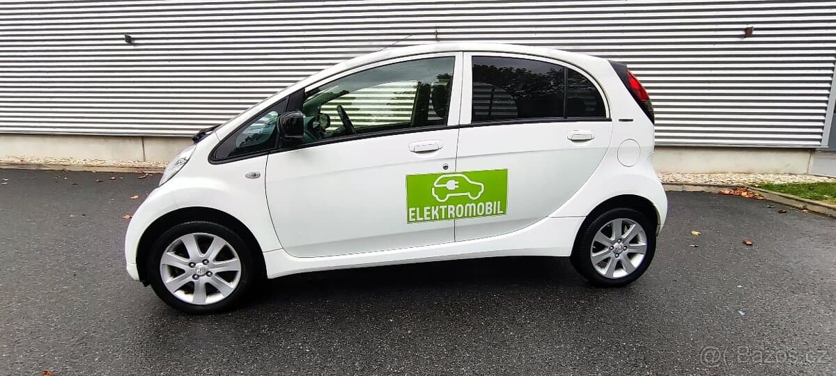 2015 Peugeot ION - 2