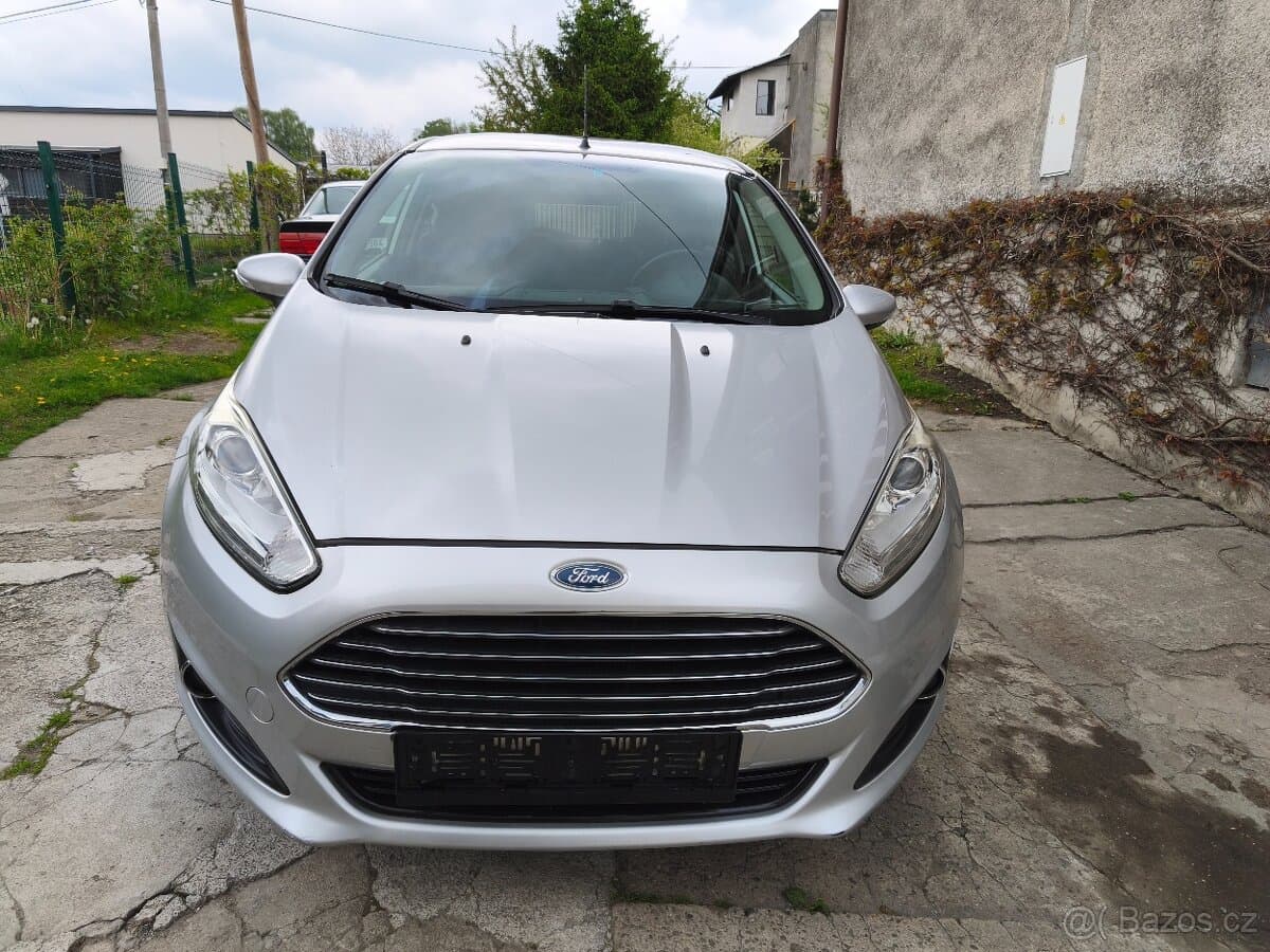 2015 Ford FIESTA - 2