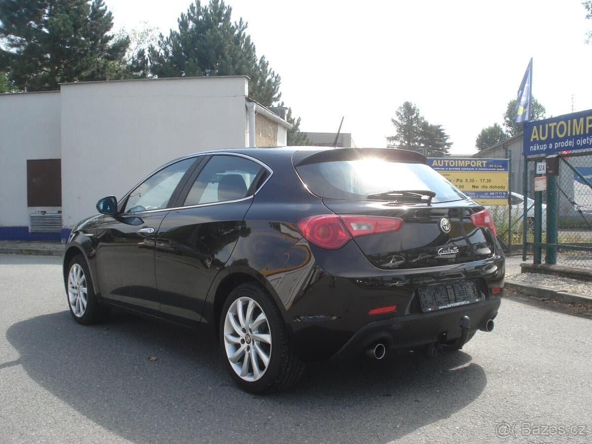 2011 Alfa Romeo GIULIETTA - 2