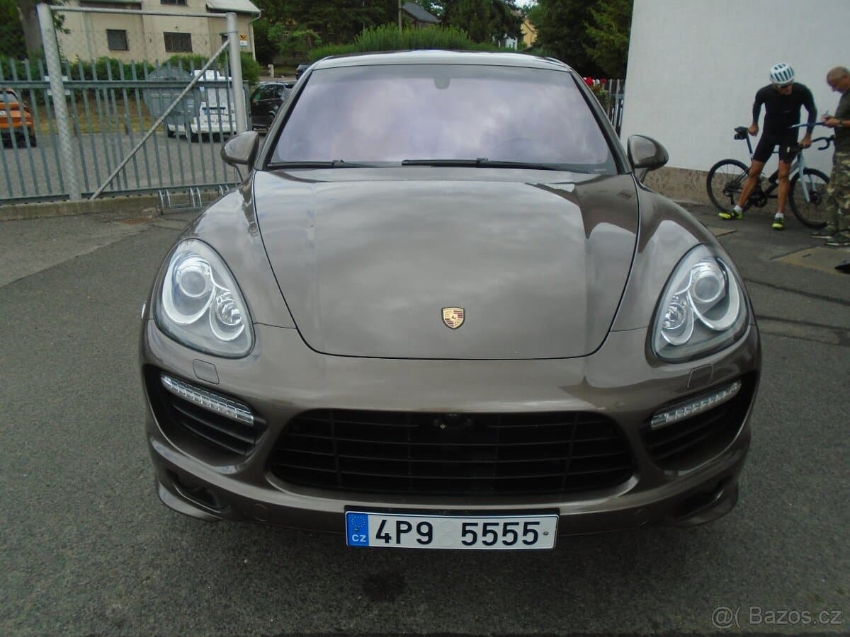 2011 Porsche CAYENNE - 2