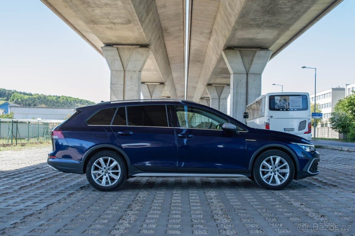 2022 Volkswagen GOLF - 2