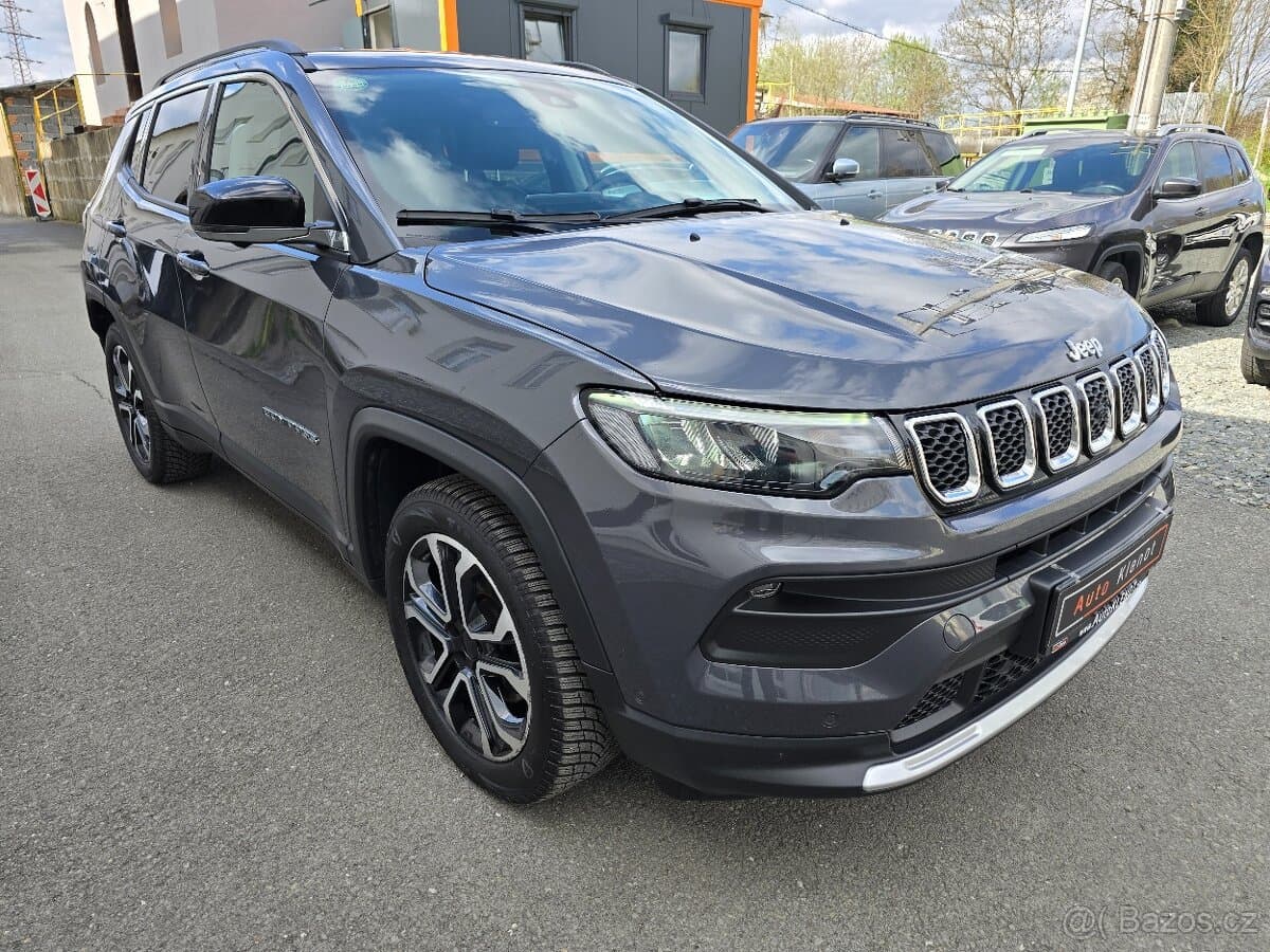 2022 Jeep COMPASS - 2