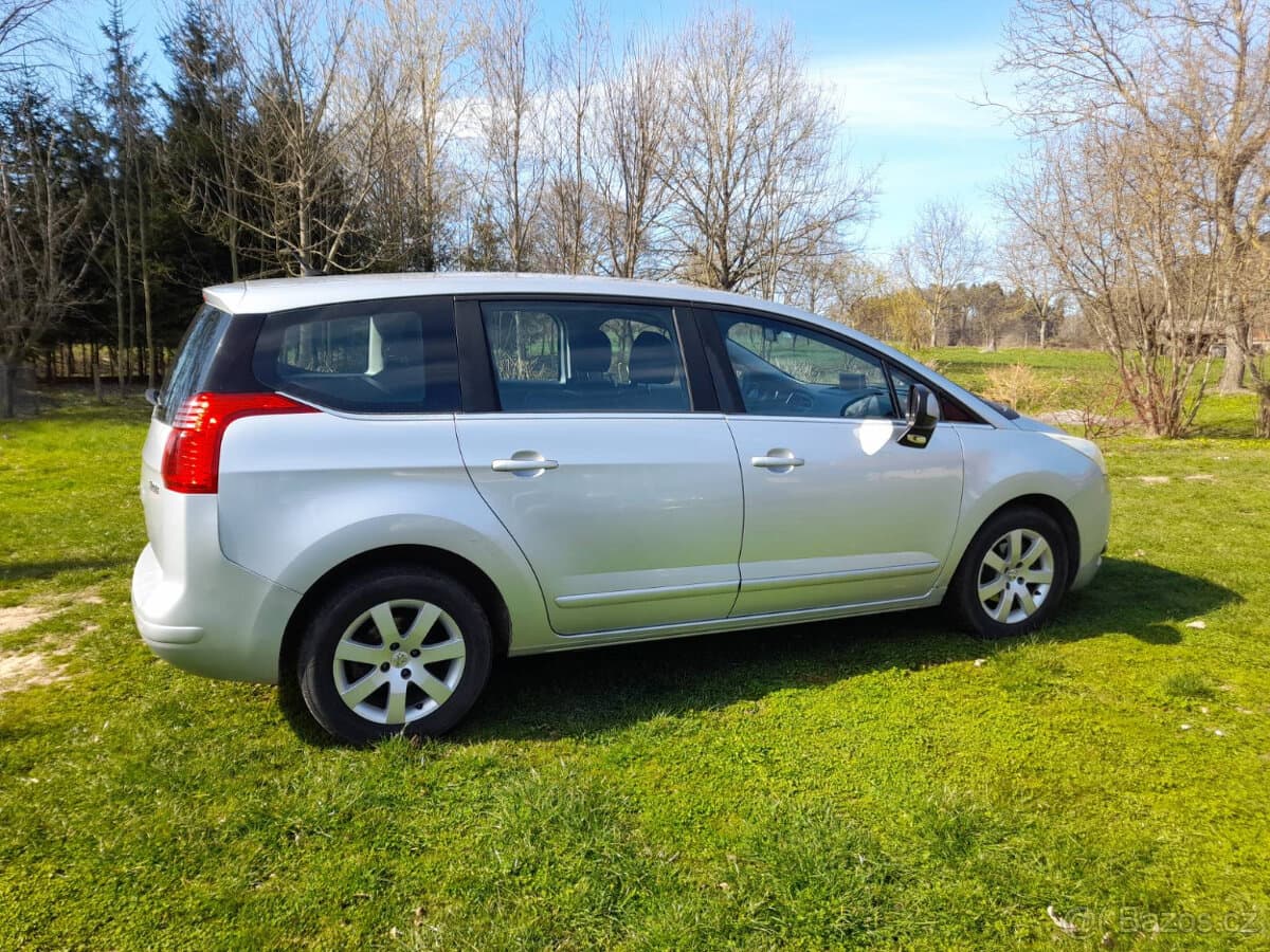 2010 Peugeot 5008 - 2
