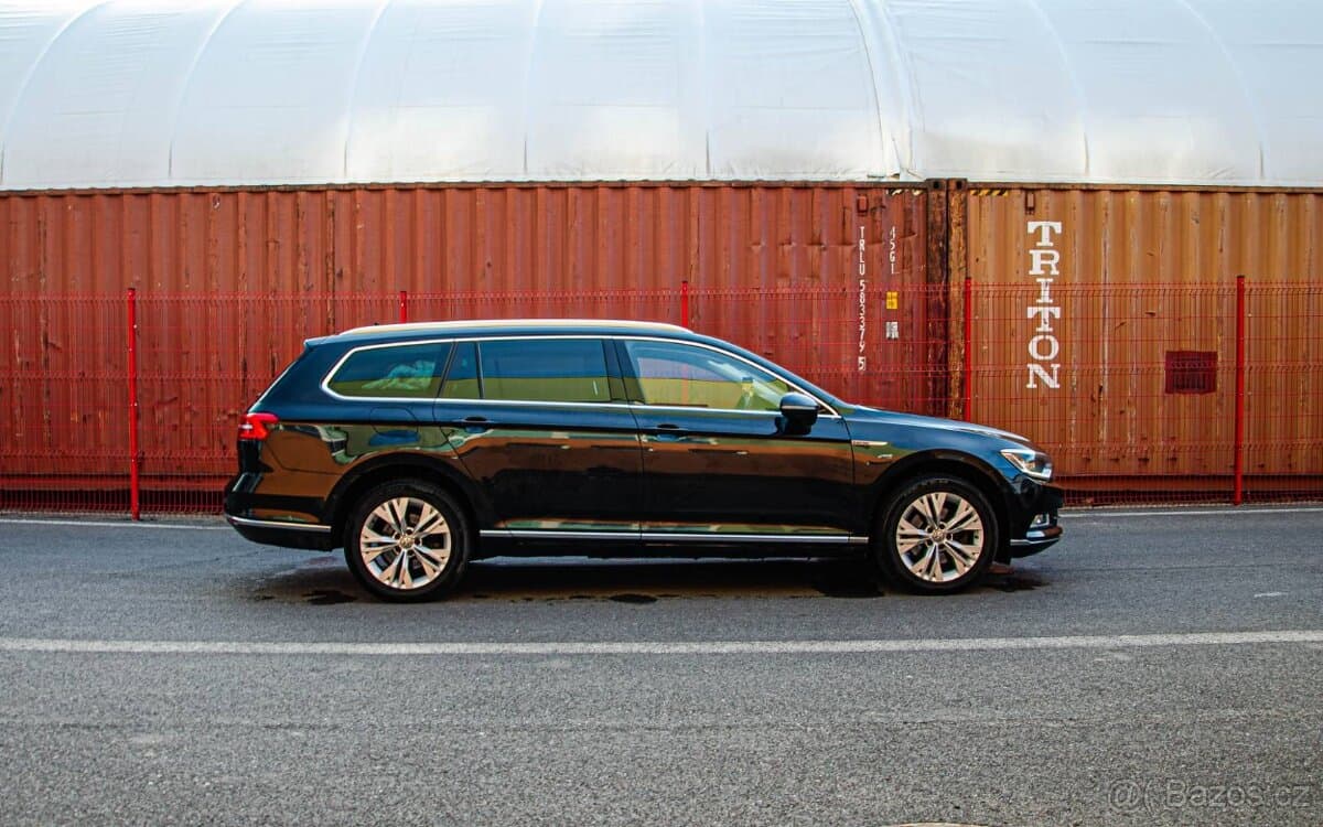 2017 Volkswagen PASSAT - 2