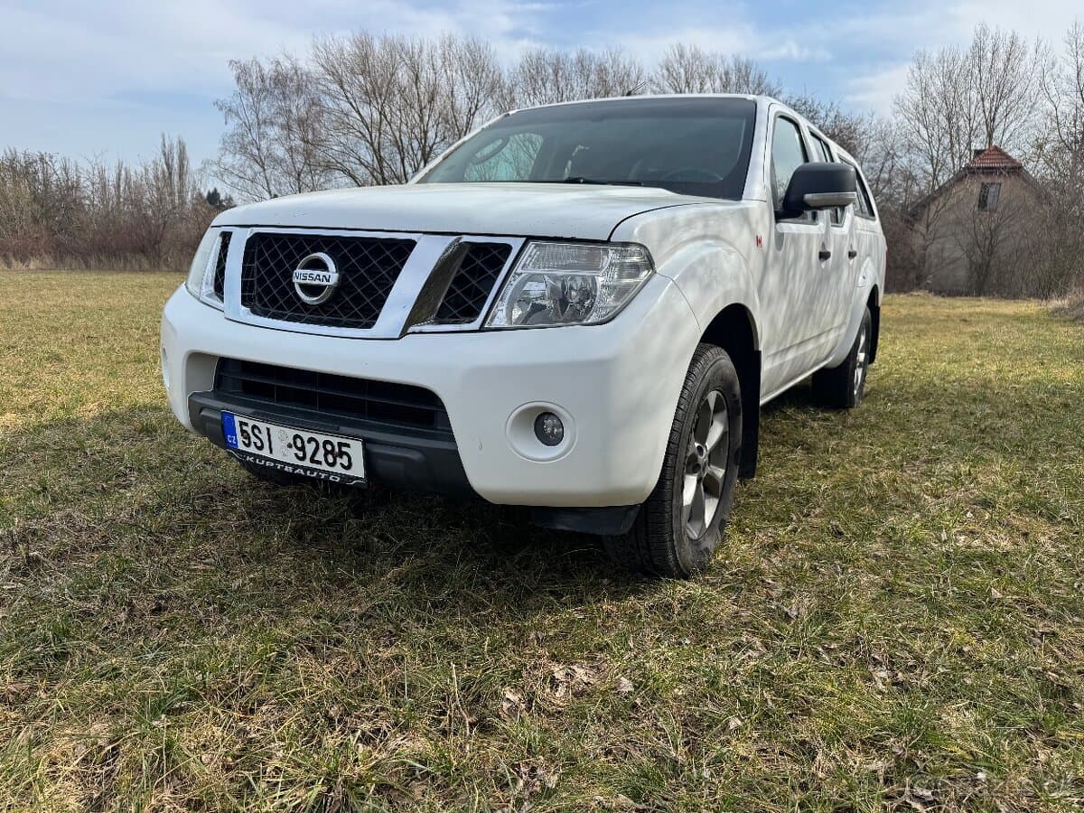 2015 Nissan NAVARA - 2