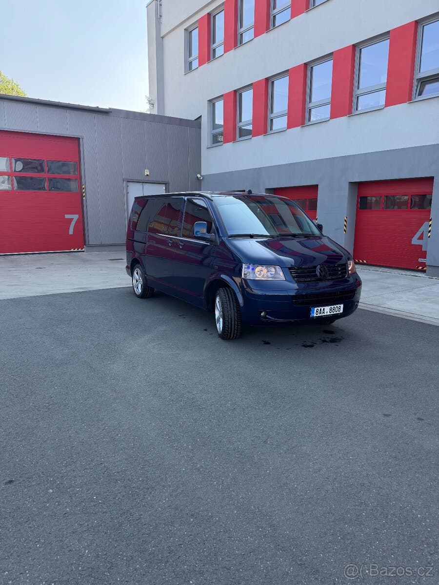 Volkswagen MULTIVAN - 2