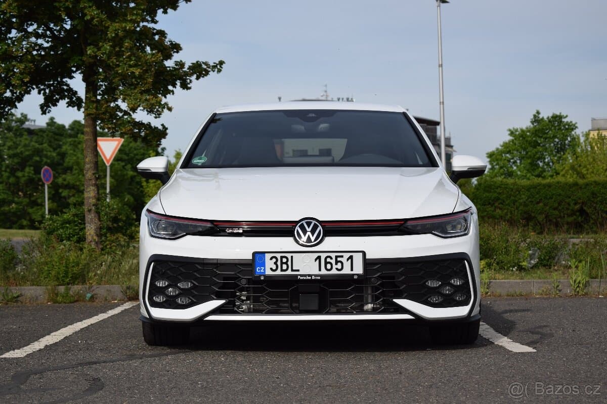 2024 Volkswagen GOLF - 2