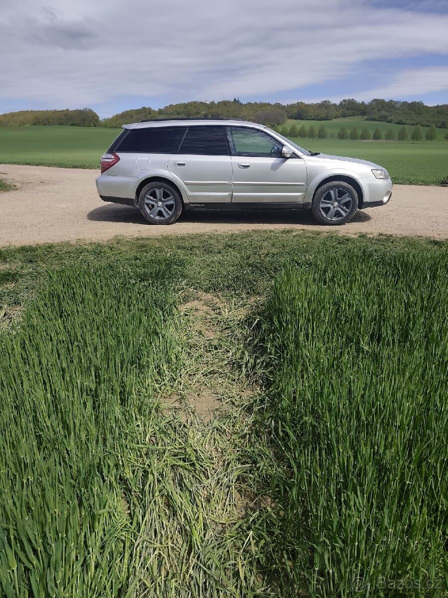 2004 Subaru OUTBACK - 2