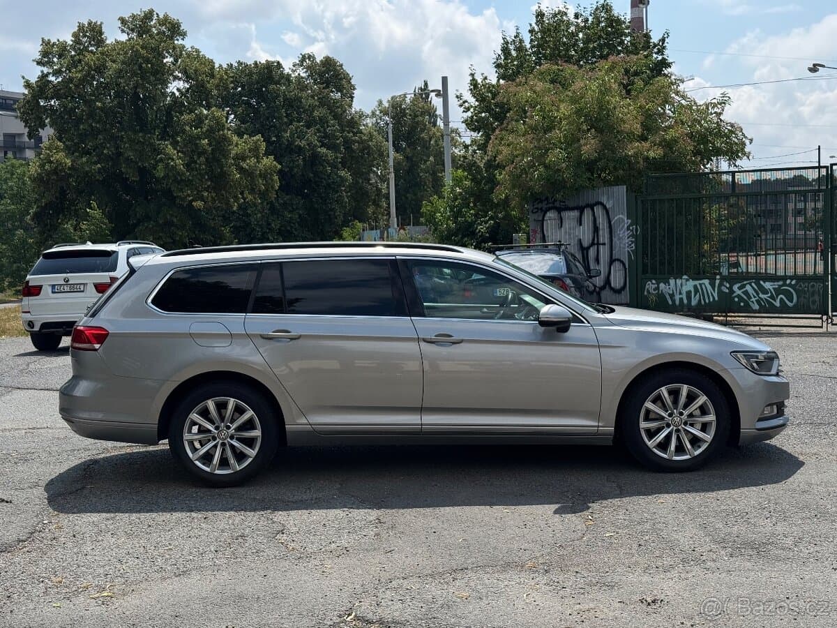 2015 Volkswagen PASSAT - 2