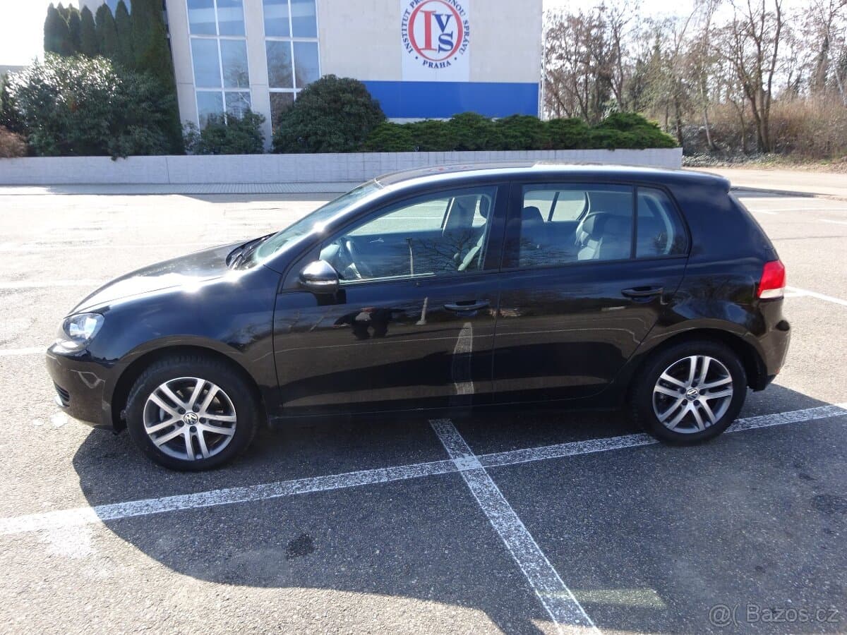 2009 Volkswagen GOLF - 2