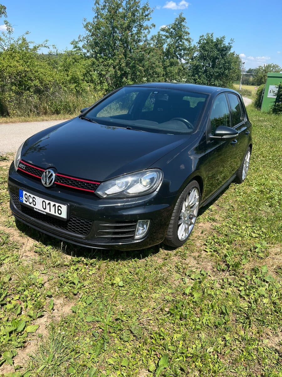 2010 Volkswagen GOLF - 2
