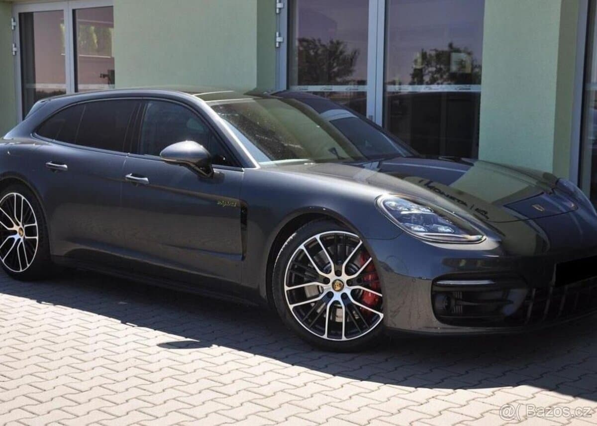 2022 Porsche PANAMERA - 2
