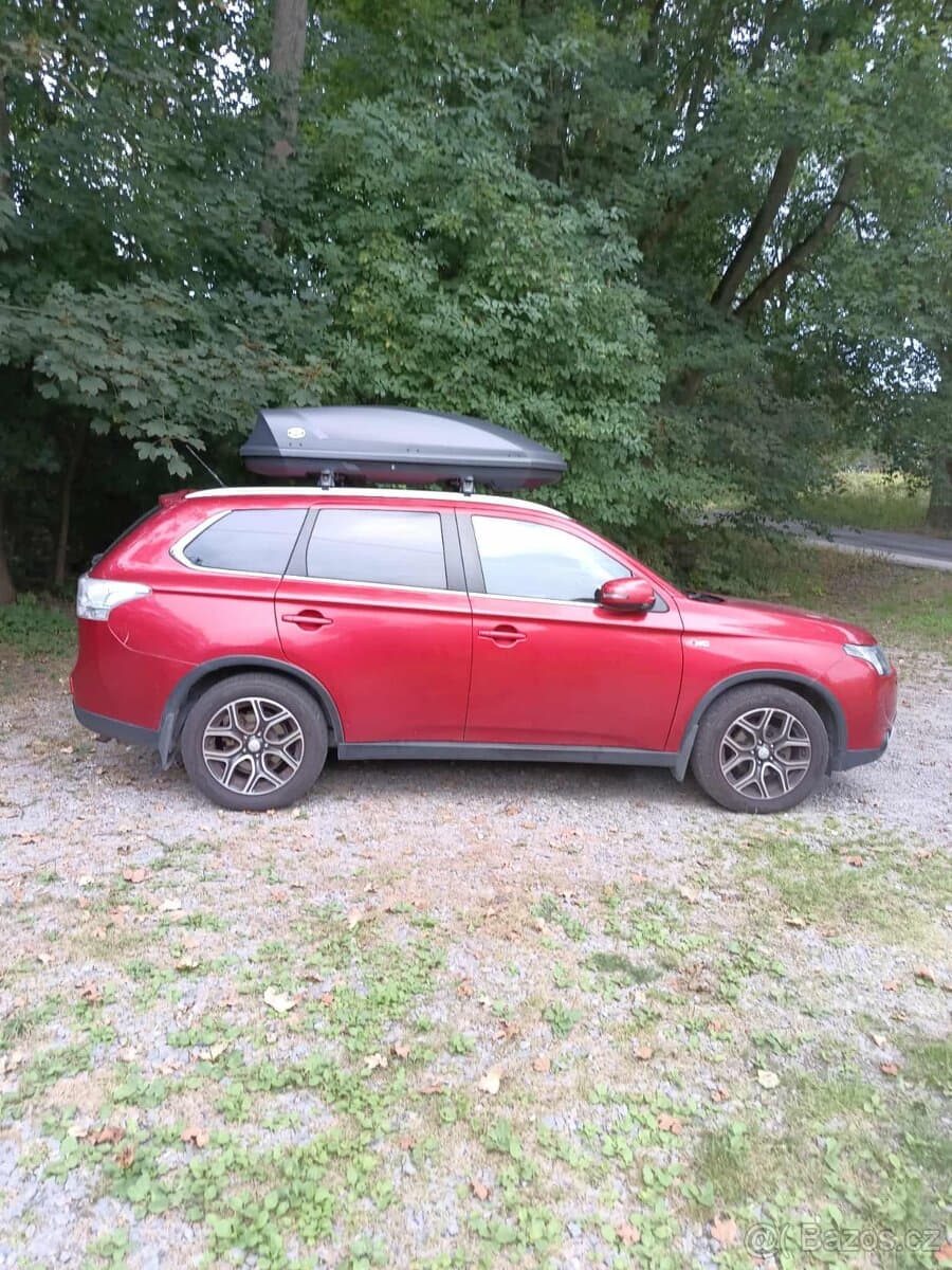 2014 Mitsubishi OUTLANDER - 2
